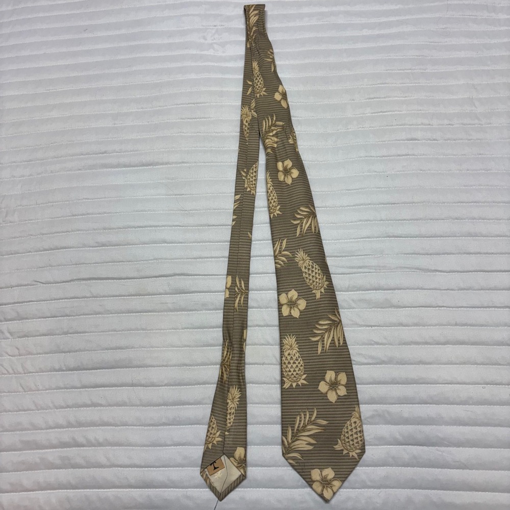 Tommy Bahama Mens Silk Tie Tan Brown Tropical Pineapple Hibiscus Floral 4 Inch - Picture 4 of 7
